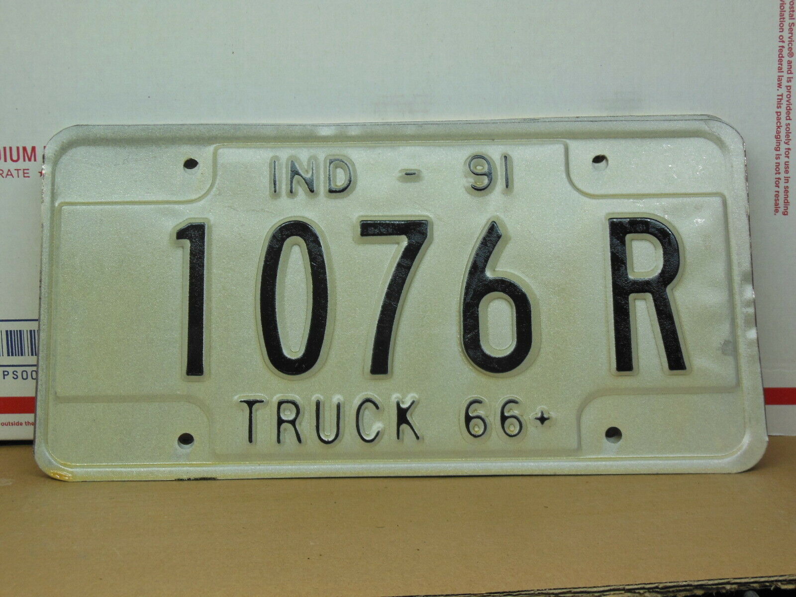 1076 R = NOS 1991 Indiana Truck 66+ License Plate       Try My Combined Shipping