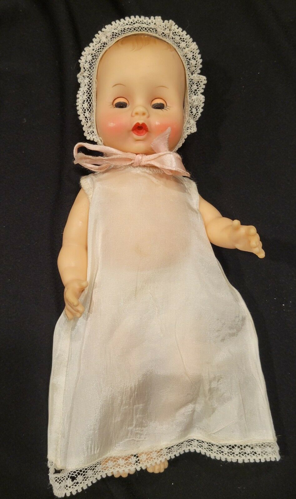 Effanbee Vintage 2108- 1968 Baby Doll Drink And Wet With Sleep Eyes 8.5 Inches.