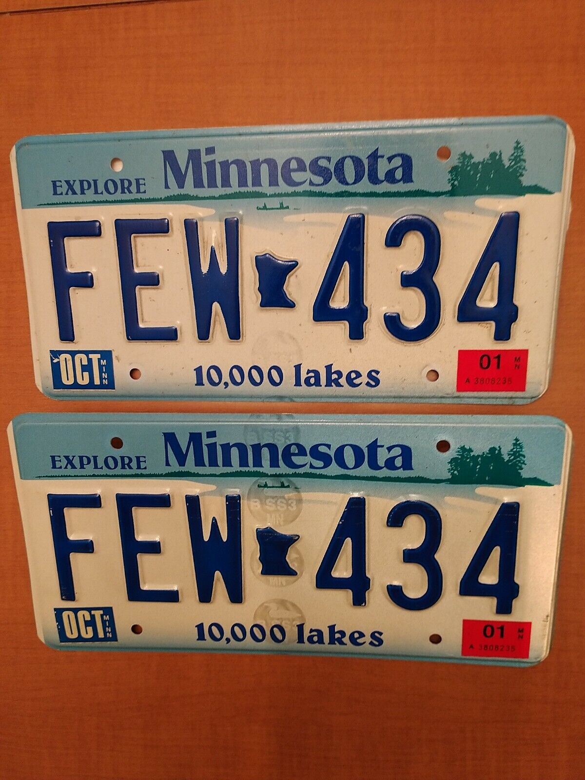 PAIR OF OCT. 2001 MINNESOTA LICENSE PLATES Front & back # FEW--434. Great Shape!